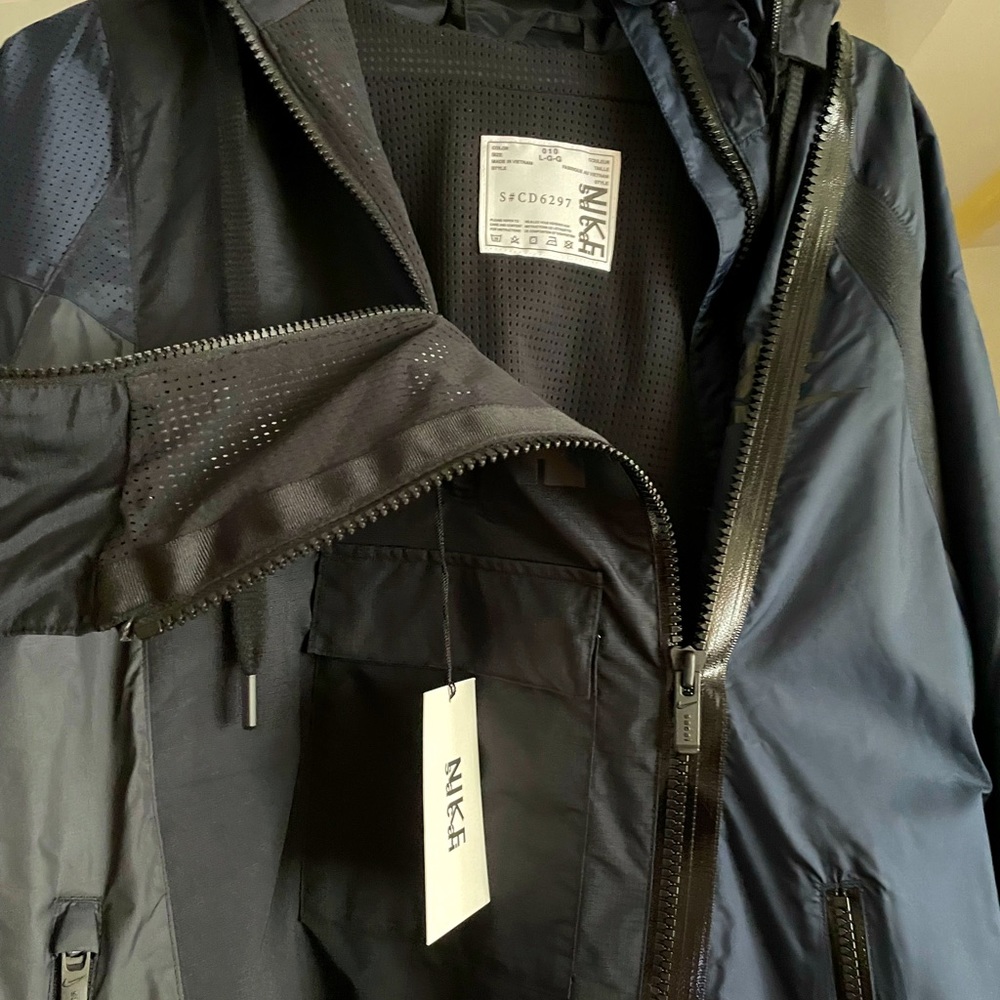 Sacai x Nike collab limited edition jacket
